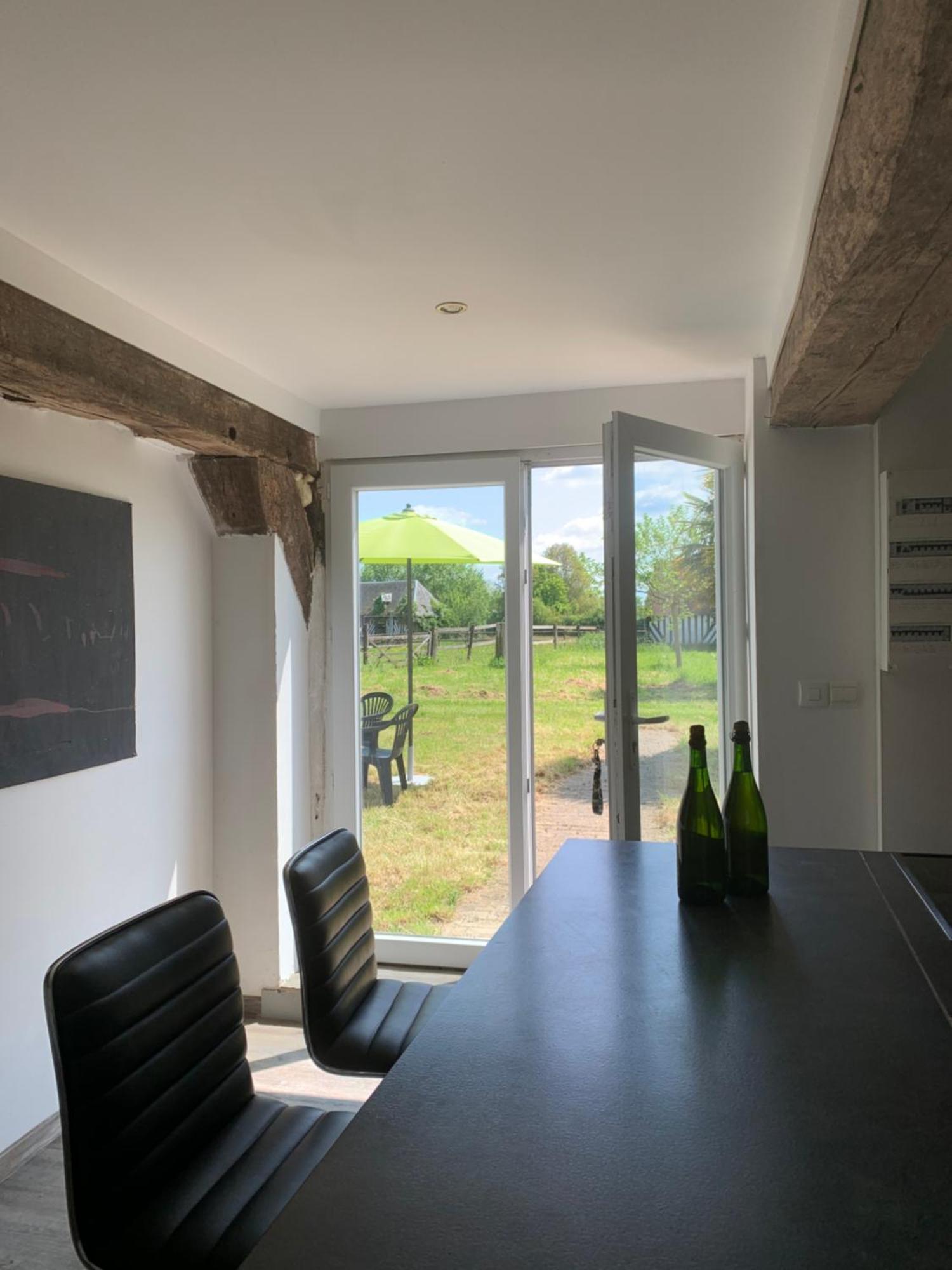 Gite Le Bonheur Est Dans Le Pre Saint-Pierre-Des-Ifs  Exterior foto